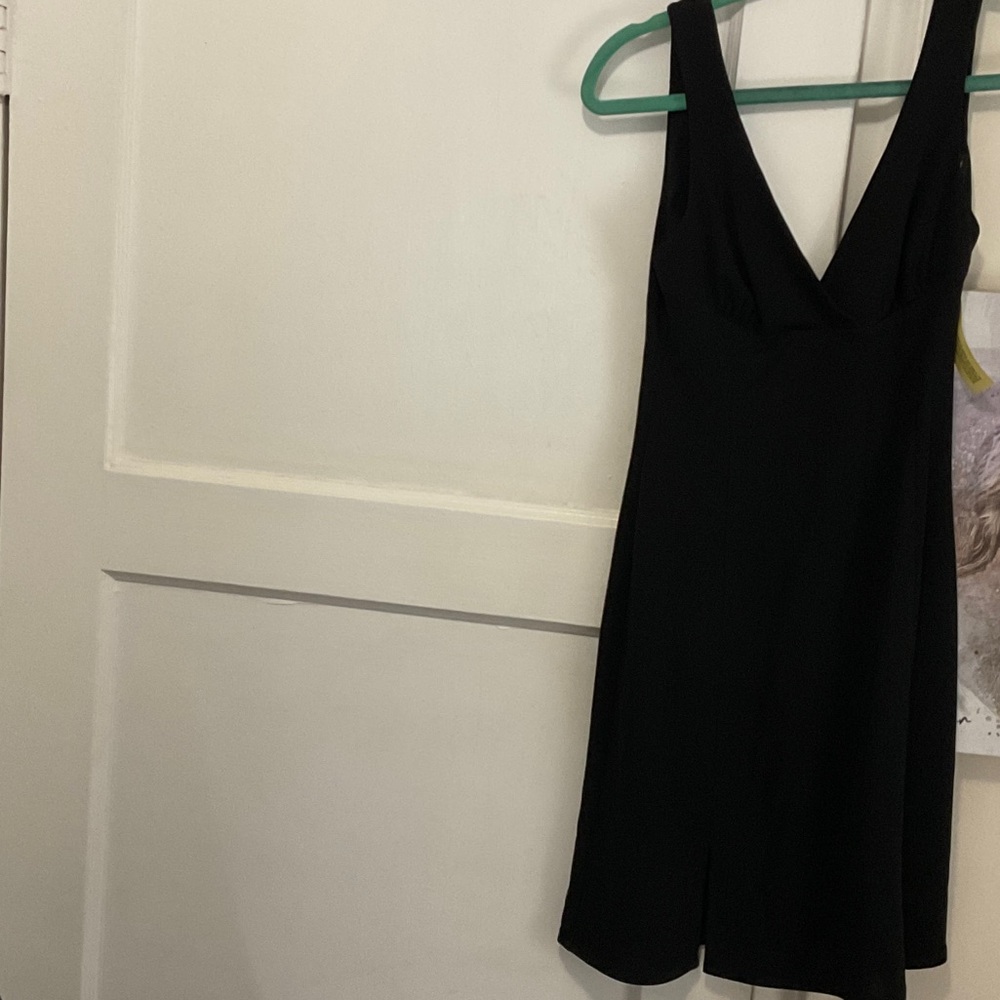 Chic Black Sleeveless Mini Dress